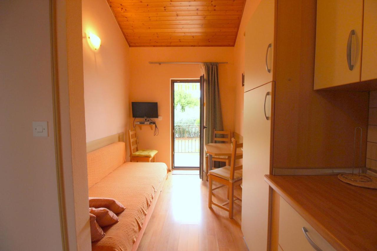 Irena A2 Apartment Novigrad  Ngoại thất bức ảnh