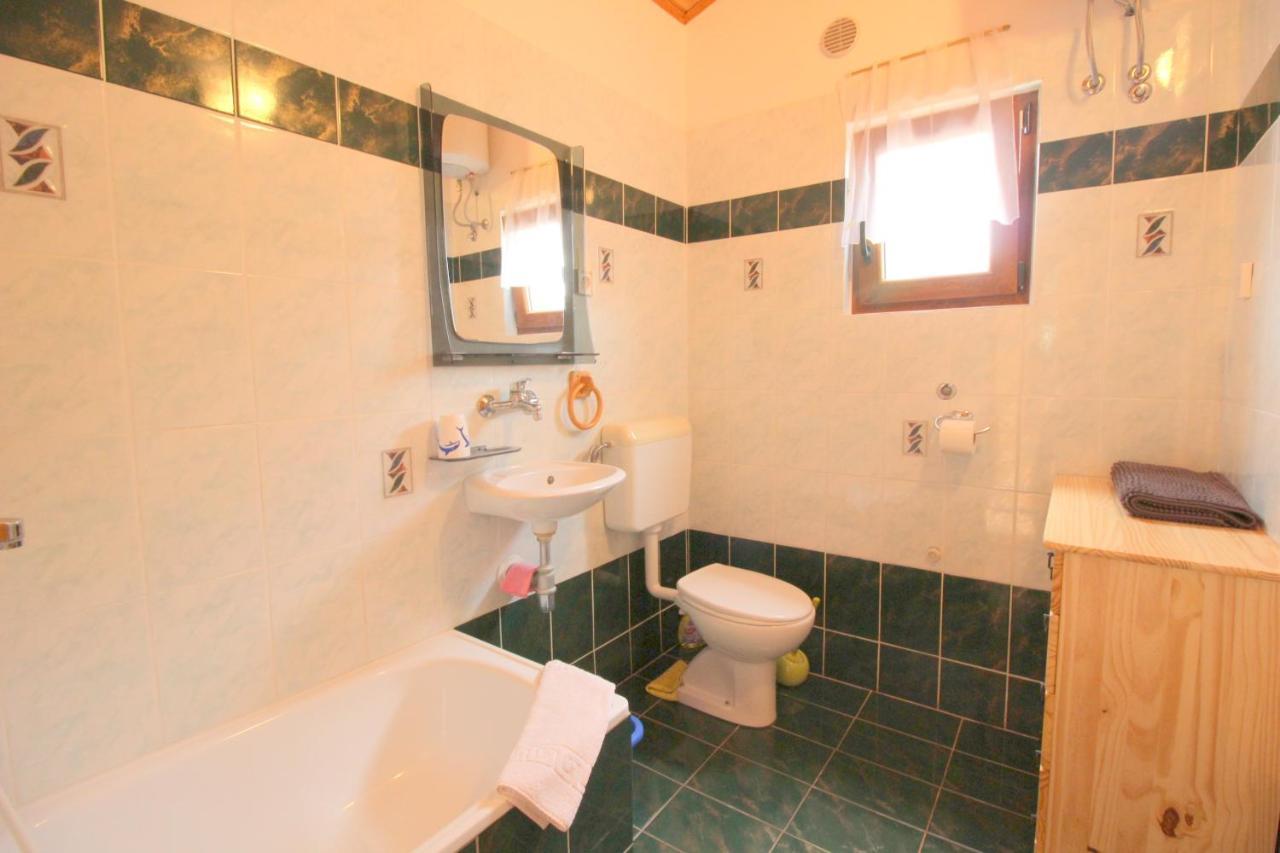 Irena A2 Apartment Novigrad  Ngoại thất bức ảnh